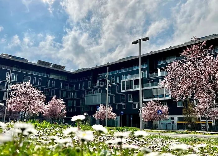 Open Space, E Luminoso, In Classe A * Parme